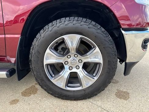Used 2024 RAM 1500 Laramie AWD/4WD image 9
