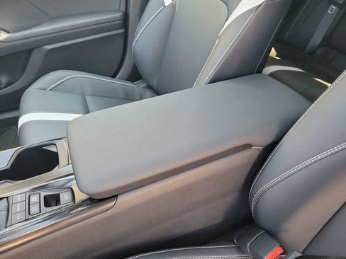 Used 2026 Toyota Camry SE w/ Convenience Package image 12