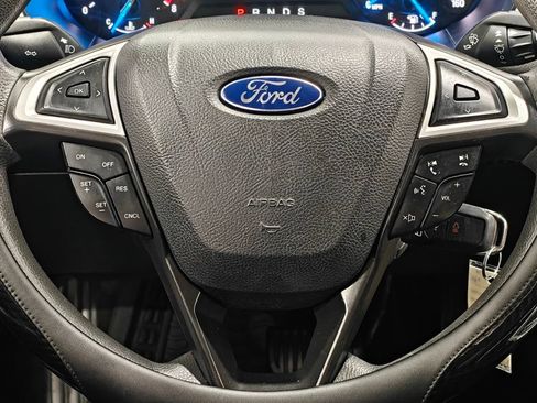 Used 2014 Ford Fusion SE FWD image 5