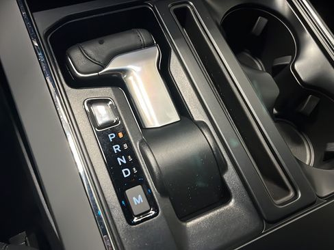 Used 2024 Ford F150 Lariat w/ Tow/Haul Package AWD/4WD image 28