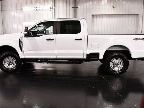 Used 2023 Ford F250 XL w/ XL Driver Assist Package AWD/4WD image 4