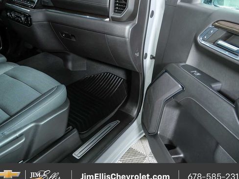Used 2024 Chevrolet Silverado 1500 LT AWD/4WD image 22