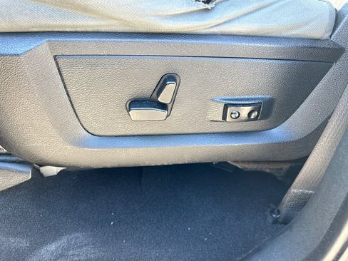 Used 2019 RAM 1500 Classic SLT w/ Luxury Group image 16