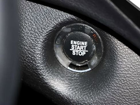 Used 2021 Jeep Cherokee Latitude Plus image 22