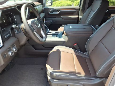 New 2026 GMC Sierra 3500 Denali w/ Denali Reserve Package AWD/4WD image 3