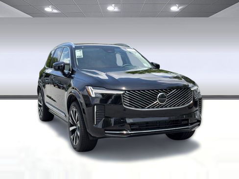New 2026 Volvo XC90 B5 Core w/ Protection Package AWD/4WD image 7
