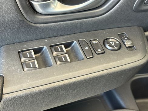 Used 2024 Honda Pilot Touring image 14