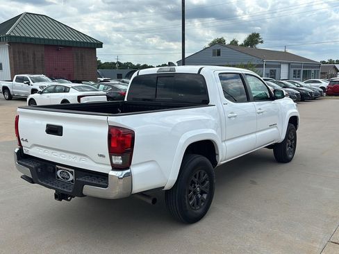 Used 2023 Toyota Tacoma SR5 AWD/4WD image 6
