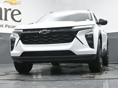 New 2026 Chevrolet Trax LT w/ Driver Confidence Package FWD image 34