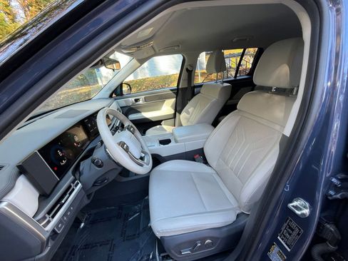 Used 2025 Hyundai Santa Fe SEL image 23