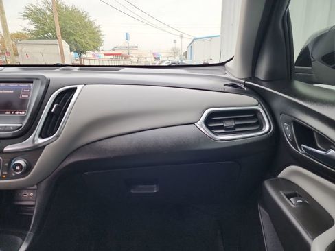 Used 2021 Chevrolet Equinox LT image 33