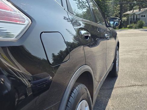 Used 2015 Nissan Rogue S AWD/4WD image 11