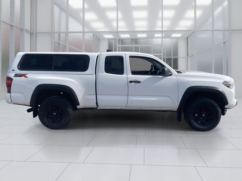 Used 2021 Toyota Tacoma SR image 7
