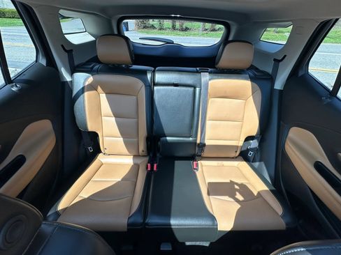Used 2019 GMC Terrain SLT w/ Infotainment Package II AWD/4WD image 17