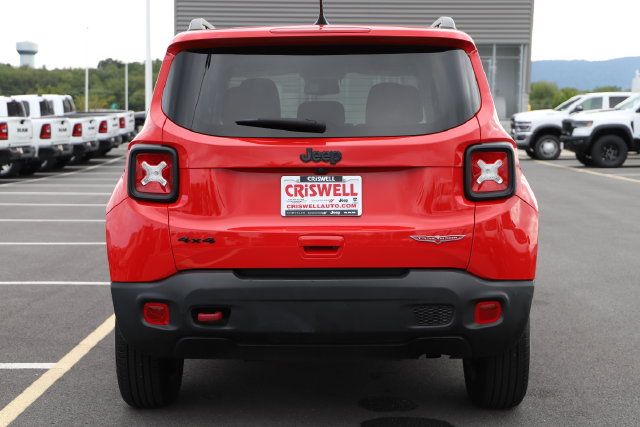 Used 2023 Jeep Renegade Trailhawk AWD/4WD image 3