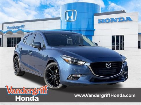 Used 2018 MAZDA MAZDA3 Grand Touring image 1