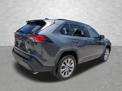 Used 2023 Toyota RAV4 XLE Premium image 2