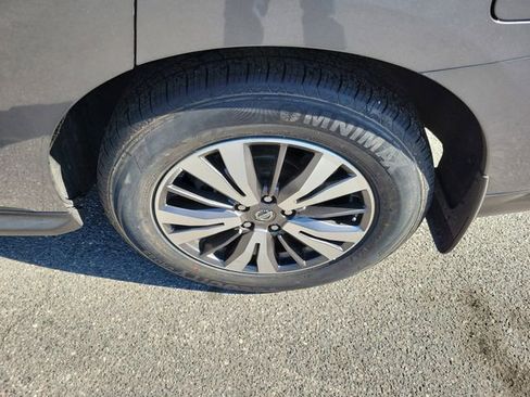 Used 2017 Nissan Pathfinder SL w/ SL Tech Package image 6