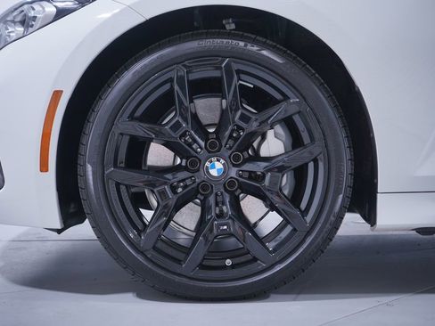 Used 2025 BMW 330i Sedan w/ M Sport Package image 2