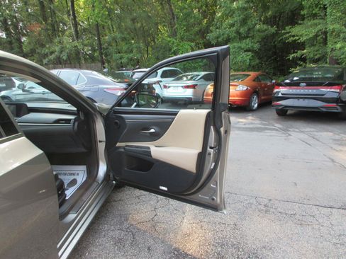Used 2021 Lexus ES 350 w/ Premium Package FWD image 19