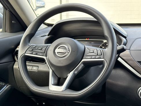Used 2023 Nissan Altima 2.5 SV FWD image 24