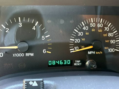 Used 2000 Jeep Cherokee Sport AWD/4WD image 34