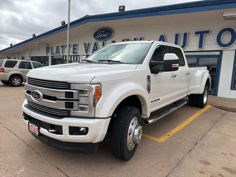 Used 2019 Ford F450 Limited AWD/4WD image 1