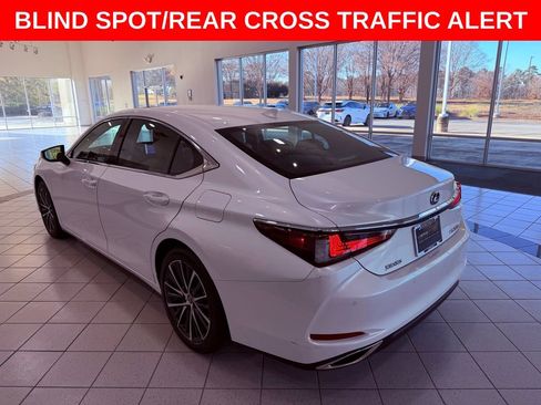 Certified 2024 Lexus ES 350 w/ Premium Package image 5