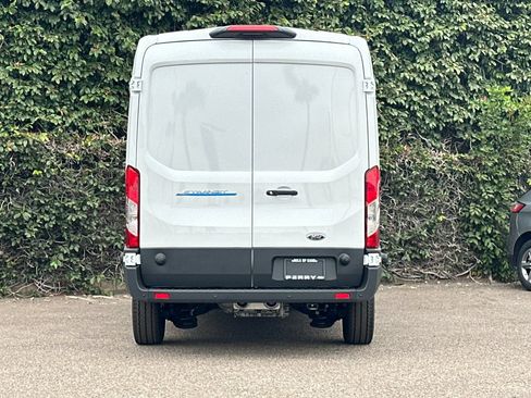 New 2025 Ford E-Transit 148 Medium Roof RWD image 4