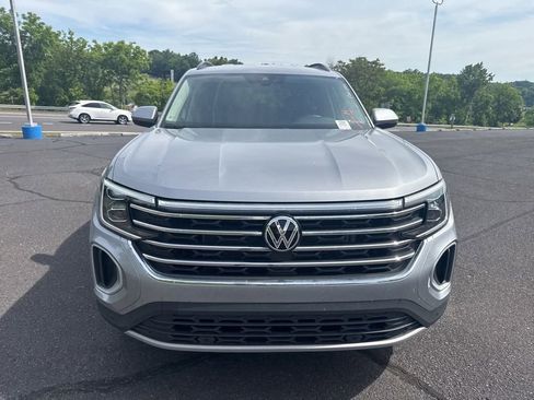 Used 2025 Volkswagen Atlas SE AWD/4WD image 3