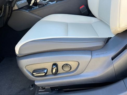 New 2025 Lexus ES 350 w/ Premium Package image 13