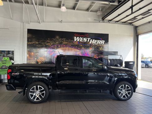 Used 2024 Chevrolet Colorado Z71 w/ Z71 Convenience Package 2 AWD/4WD image 8