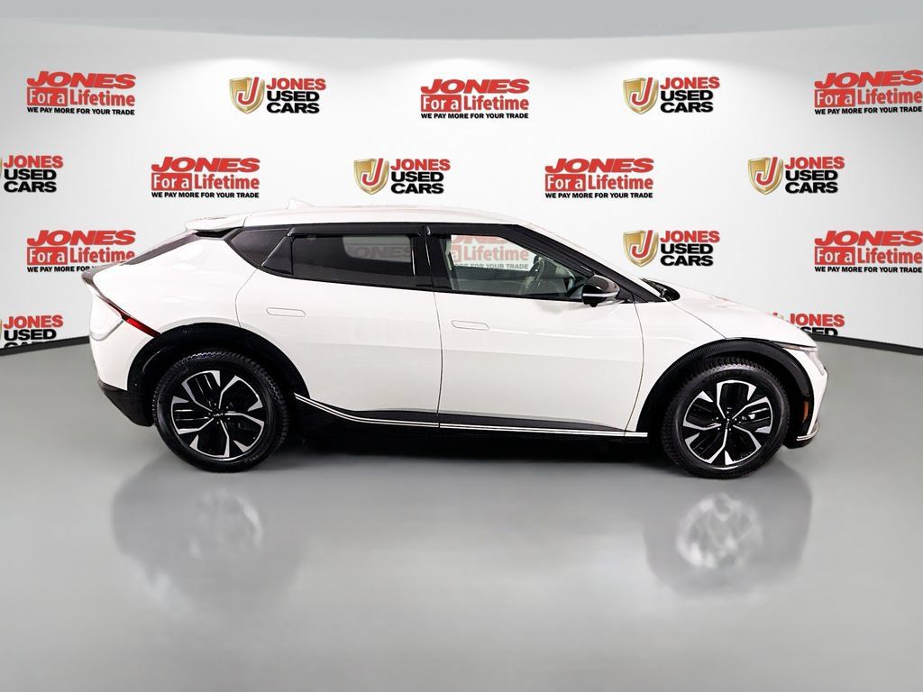 Used 2022 Kia EV6 Wind w/ Wind Technology Package AWD/4WD image 17