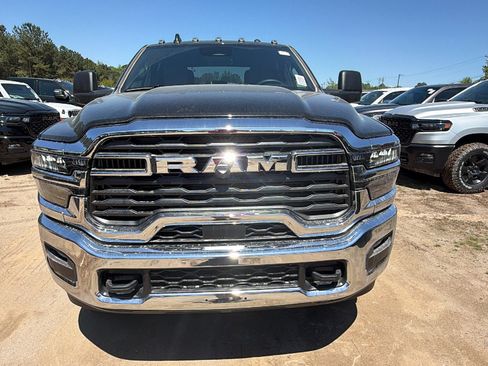 New 2026 RAM 2500 Tradesman AWD/4WD image 3