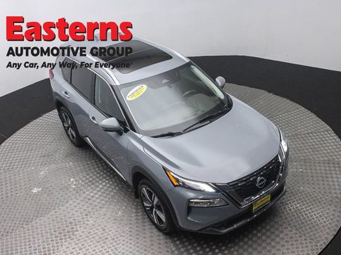 Used 2023 Nissan Rogue SL w/ SL Premium Package AWD/4WD image 3
