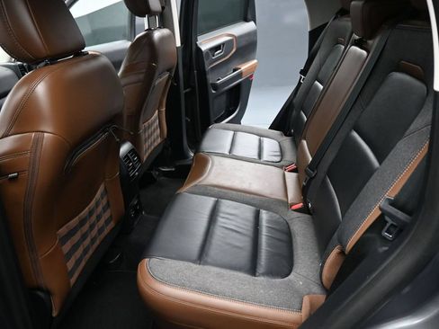 Used 2022 Ford Bronco Sport Outer Banks w/ Tech Package AWD/4WD image 19