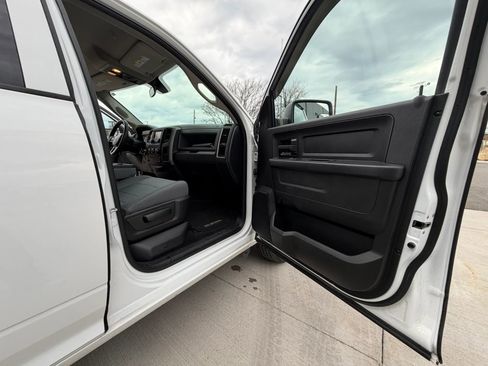 Used 2019 RAM 1500 Express AWD/4WD image 27