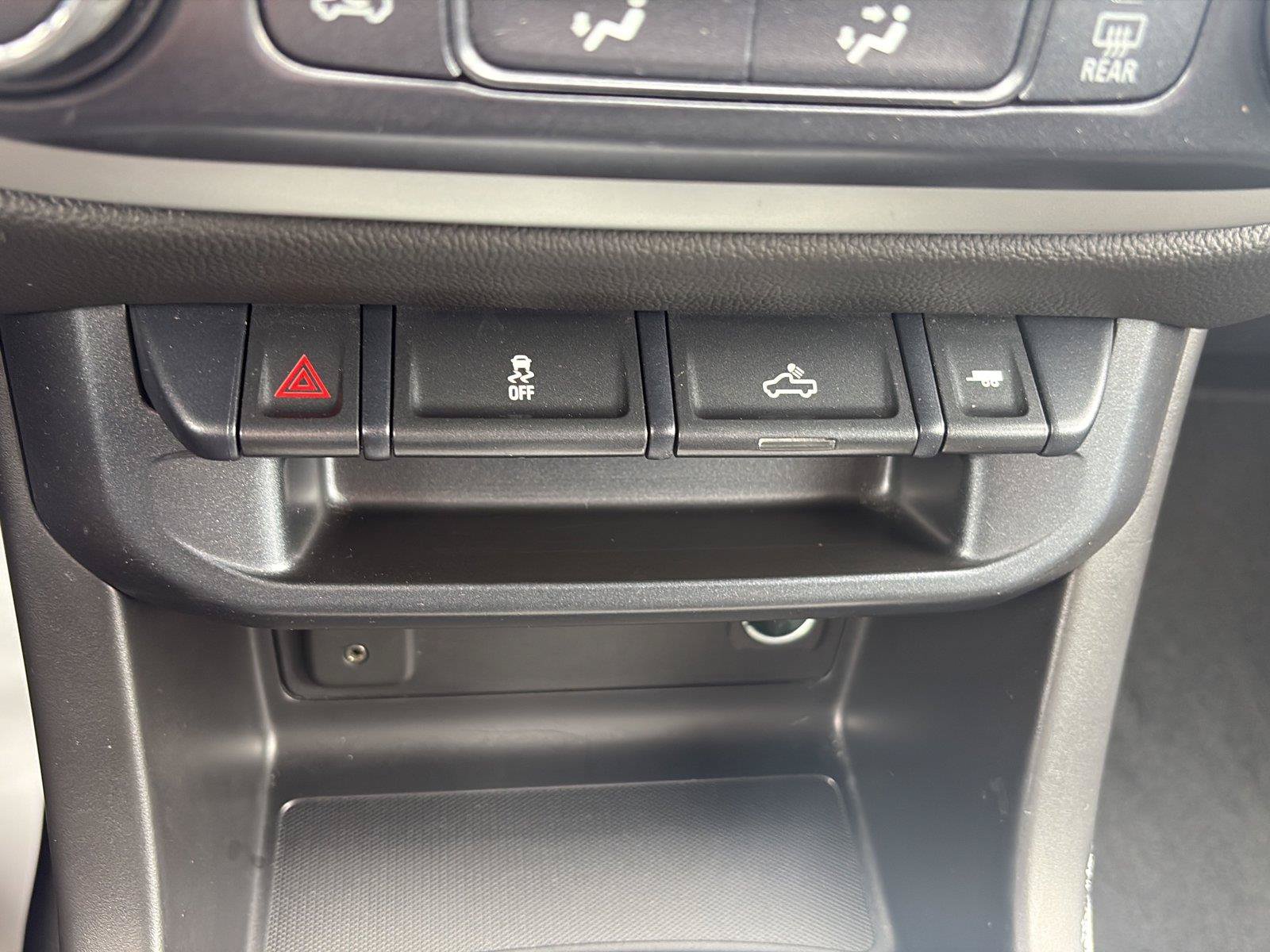 Used 2018 Chevrolet Colorado LT w/ LT Convenience Package AWD/4WD image 29