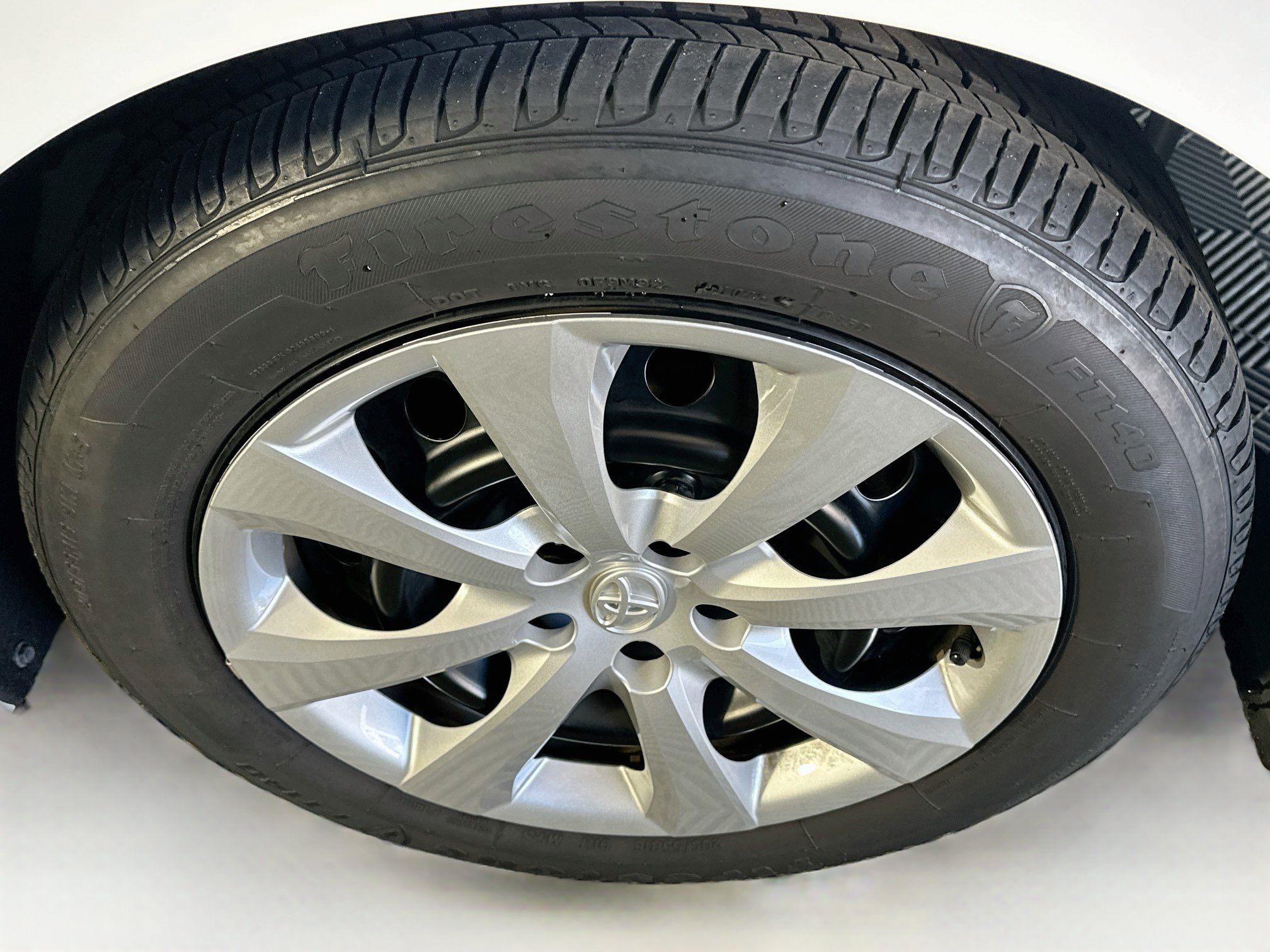 Used 2025 Toyota Corolla LE FWD image 11