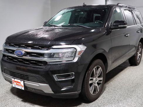 Used 2022 Ford Expedition Limited image 34