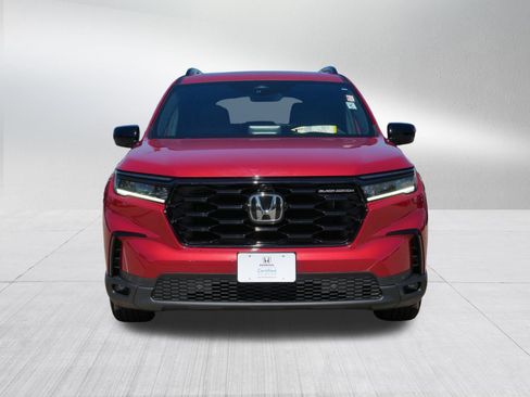 Certified 2025 Honda Pilot Black Edition image 2