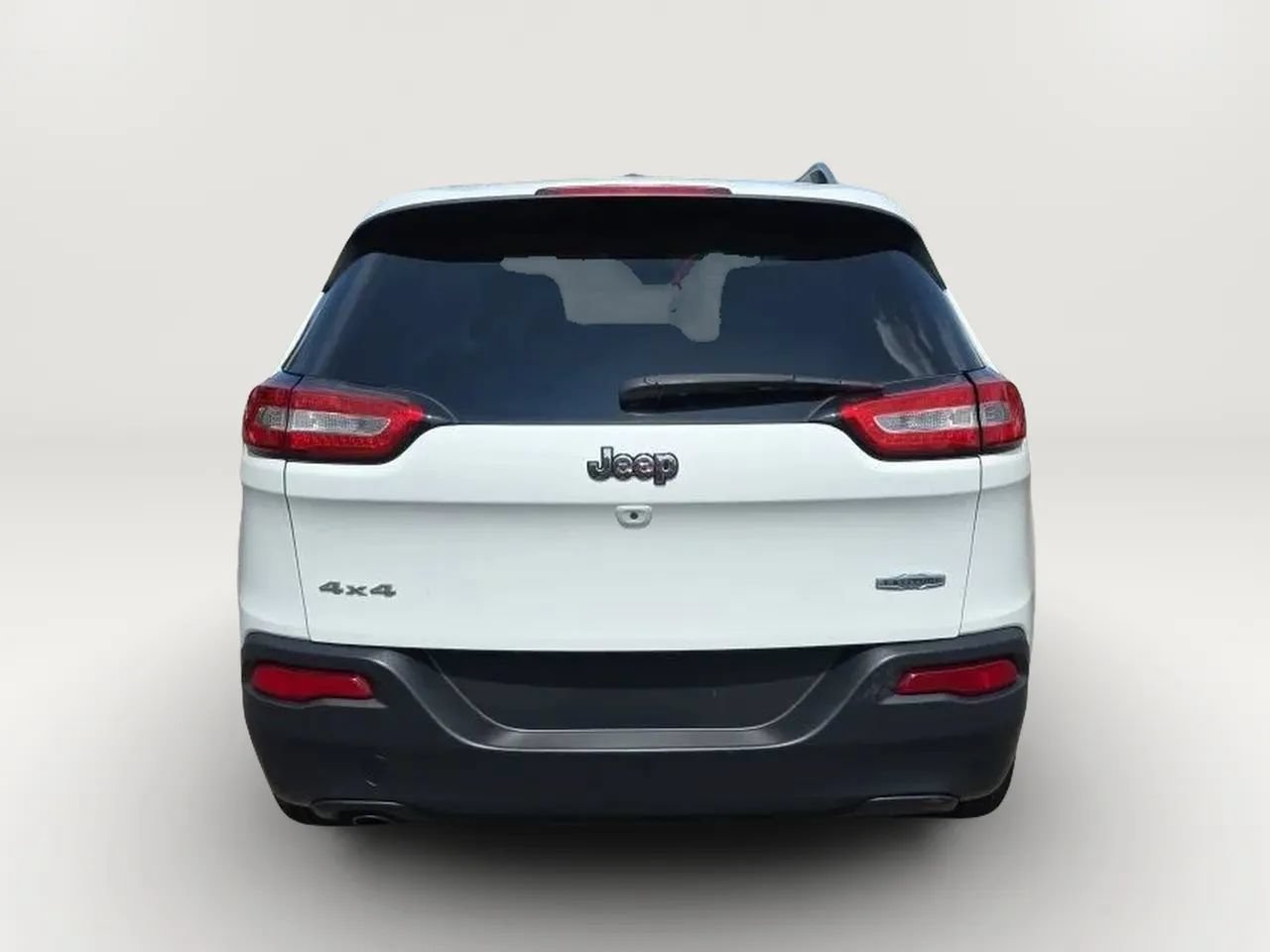 Used 2018 Jeep Cherokee Latitude Plus w/ Cold Weather Group AWD/4WD image 8
