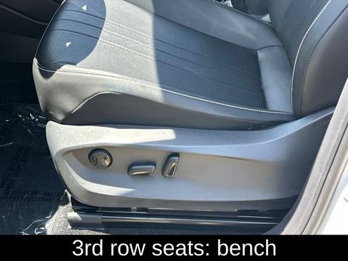Certified 2023 Volkswagen Tiguan SE FWD image 16