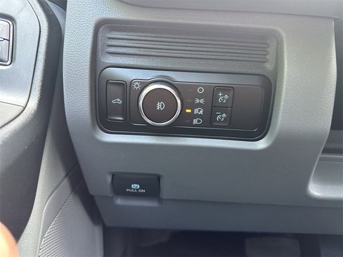 New 2025 Ford F250 XL w/ XL Chrome Package image 24