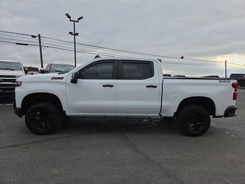 Used 2020 Chevrolet Silverado 1500 LT Trail Boss image 3