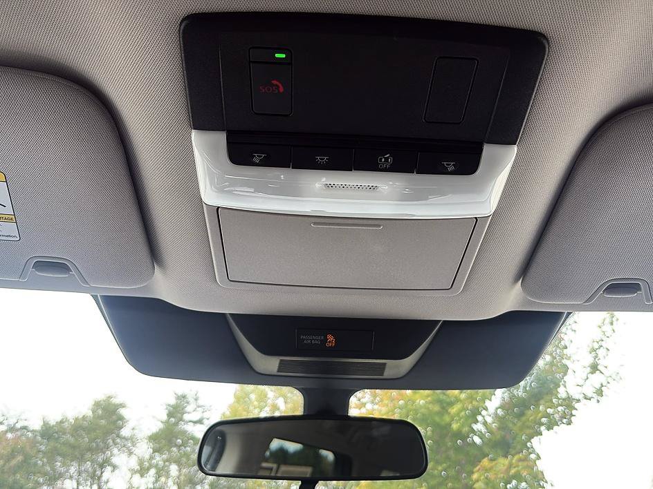 Certified 2025 Nissan Pathfinder SV FWD image 35