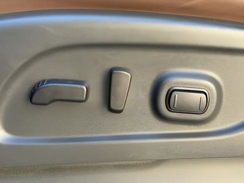 Used 2023 Nissan Titan Platinum Reserve w/ Off Road Protection Package image 17