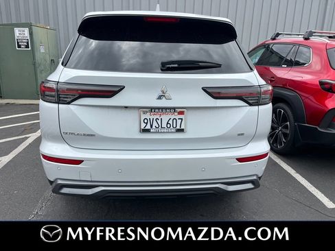 Used 2025 Mitsubishi Outlander SE FWD image 4