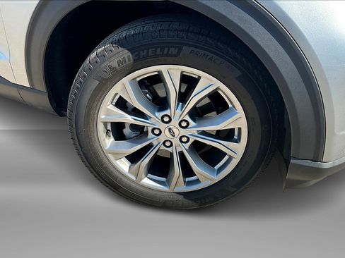Used 2023 Ford Explorer Limited image 9