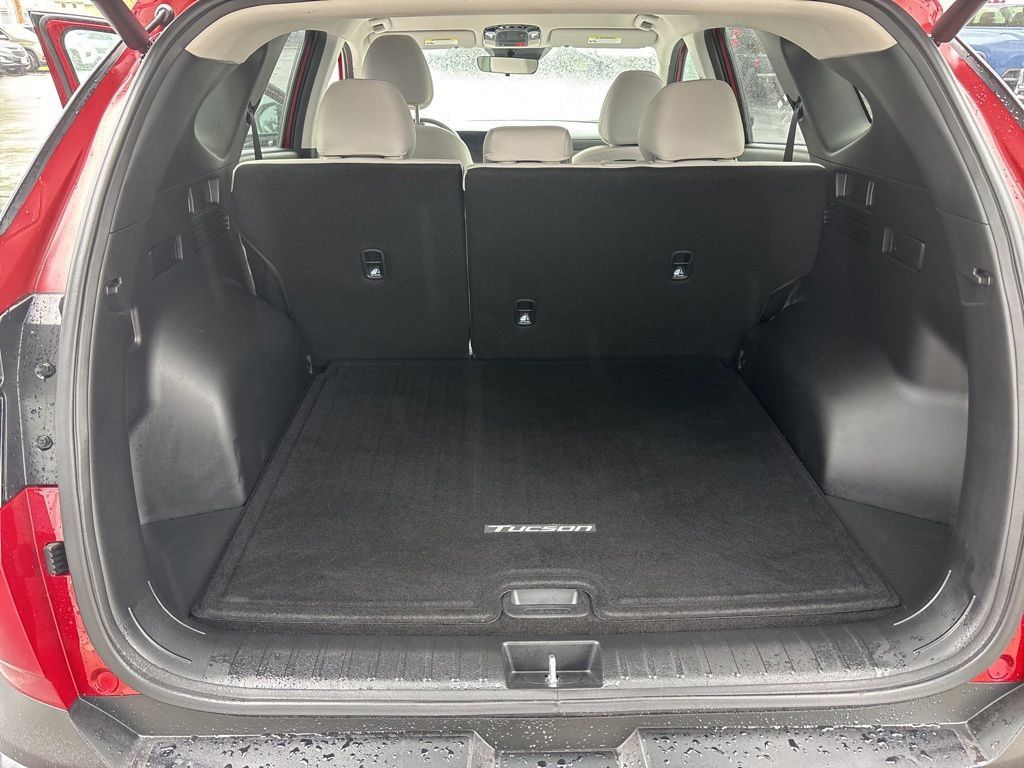 Used 2025 Hyundai Tucson SEL AWD/4WD image 16